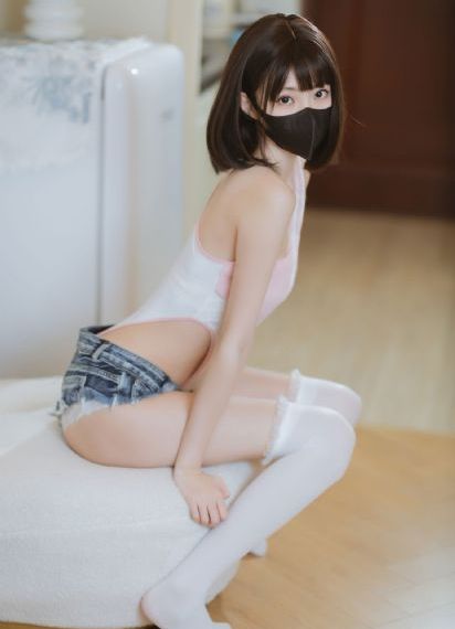 18岁免费看淫荡少妇网站_迅雷极速版下载