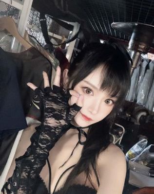 亚洲综合另类小说色区色噜噜_高清版日韩电影在线